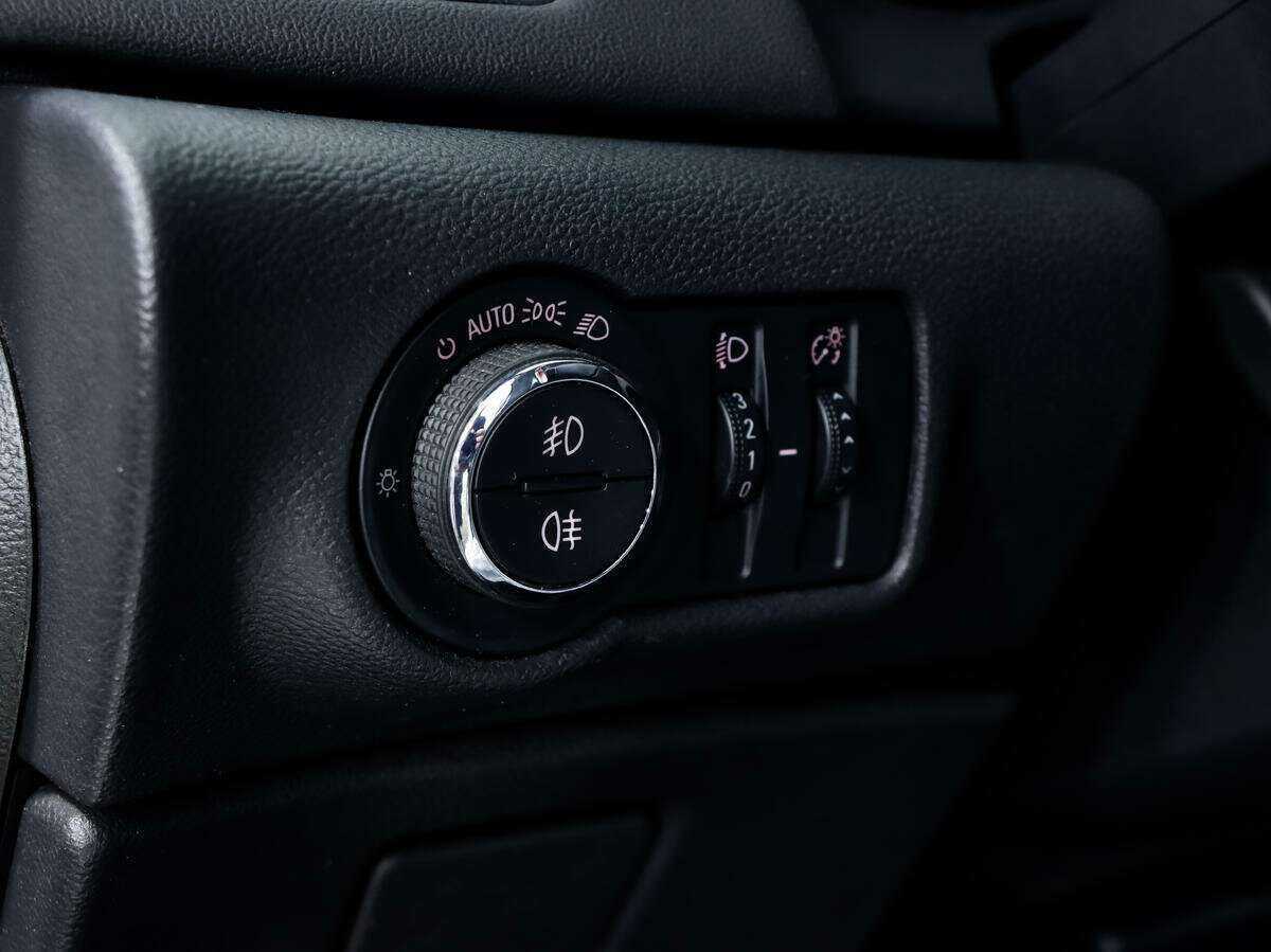 Opel Astra с пробегом — 2010 год. Фото: #13