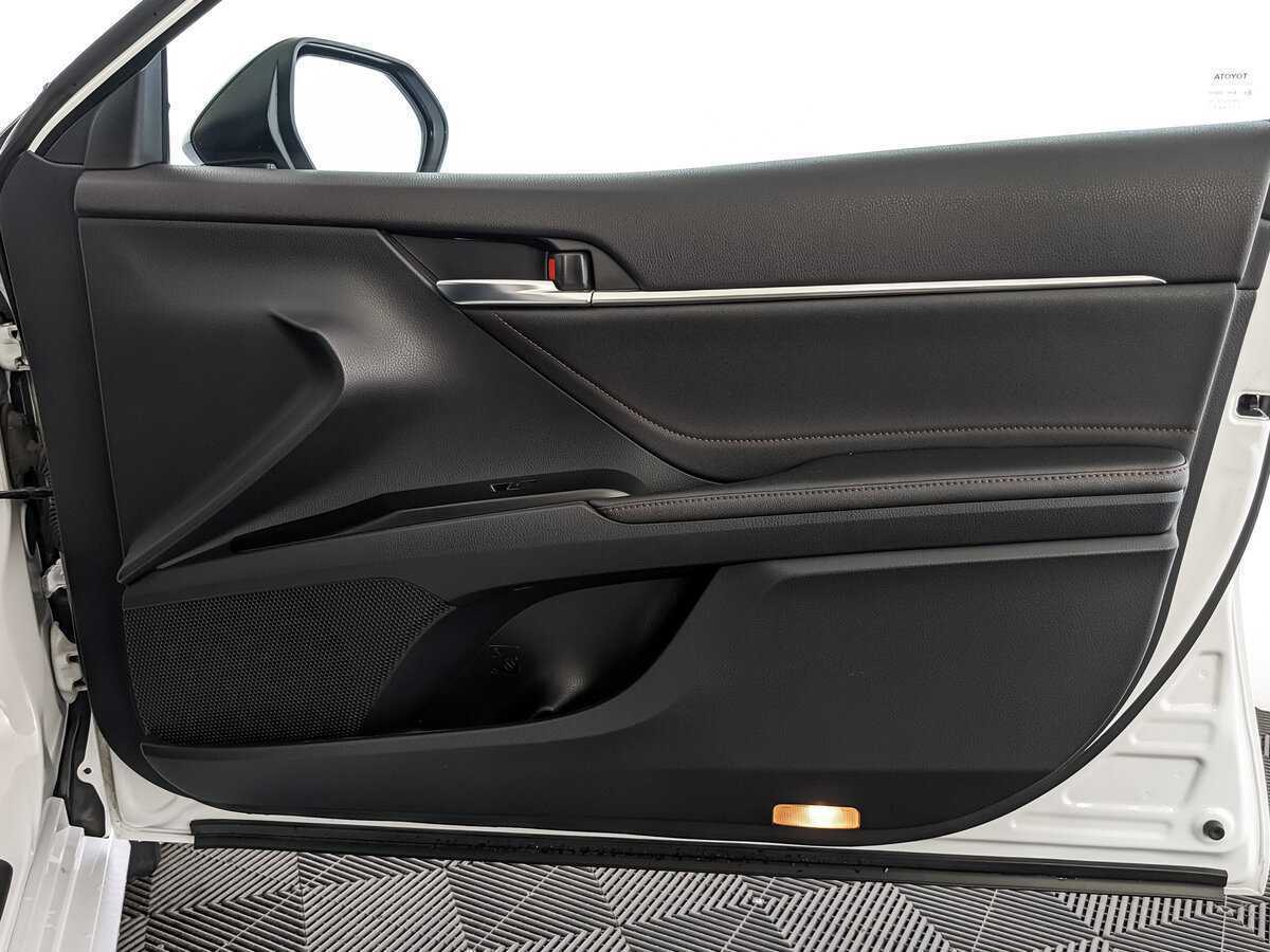 Toyota Camry с пробегом — 2022 год. Фото: #20