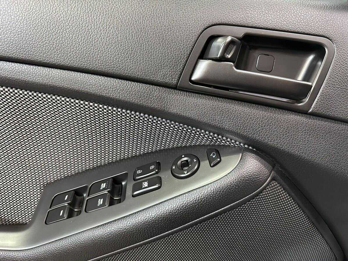 Kia Optima с пробегом — 2011 год. Фото: #13