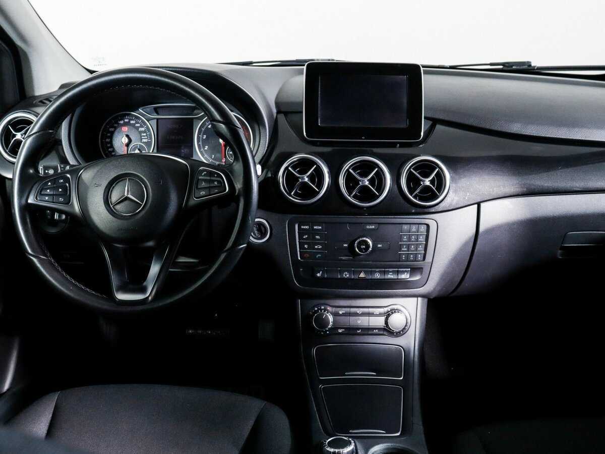 Mercedes-Benz B-Класс с пробегом — 2015 год. Фото: #8