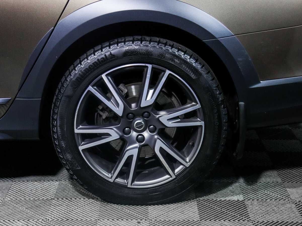 Volvo V90 Cross Country с пробегом — 2017 год. Фото: #11