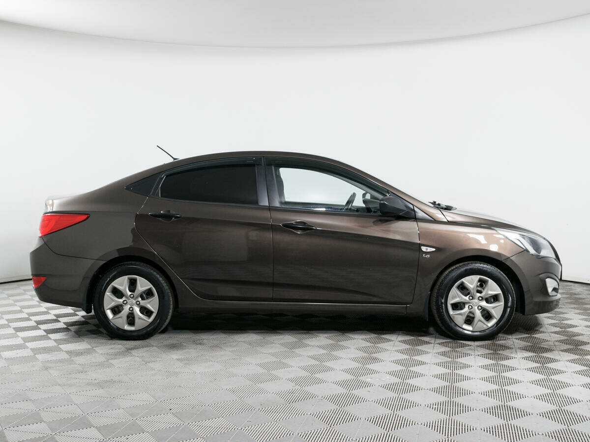 Hyundai Solaris с пробегом — 2014 год. Фото: #3