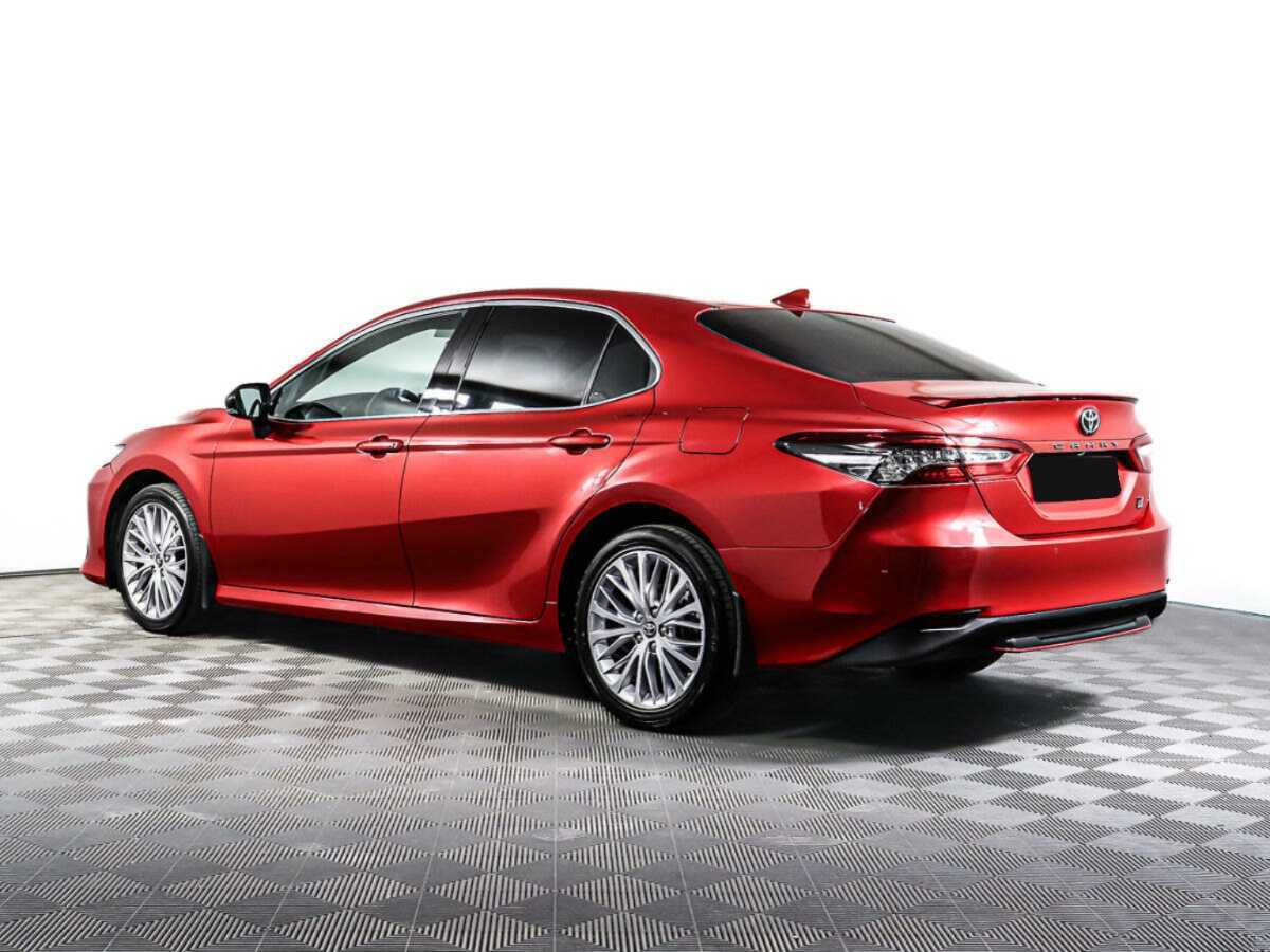 Toyota Camry с пробегом — 2021 год. Фото: #4
