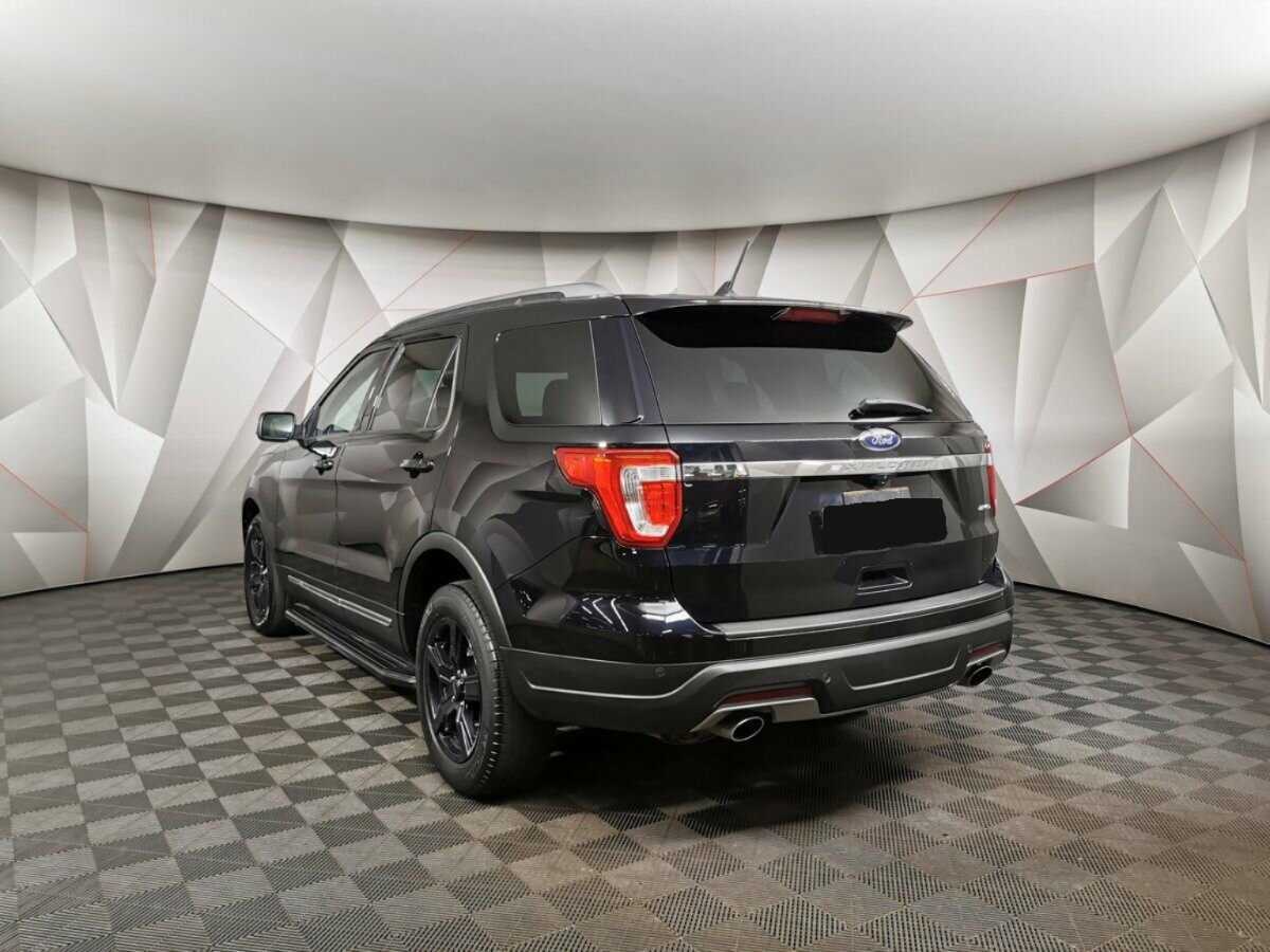 Ford Explorer с пробегом — 2018 год. Фото: #3