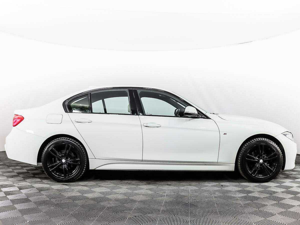 BMW 3 серии с пробегом — 2015 год. Фото: #2