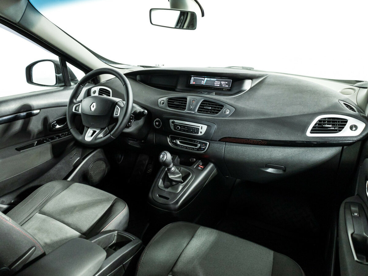 Renault Scenic с пробегом — 2012 год. Фото: #8