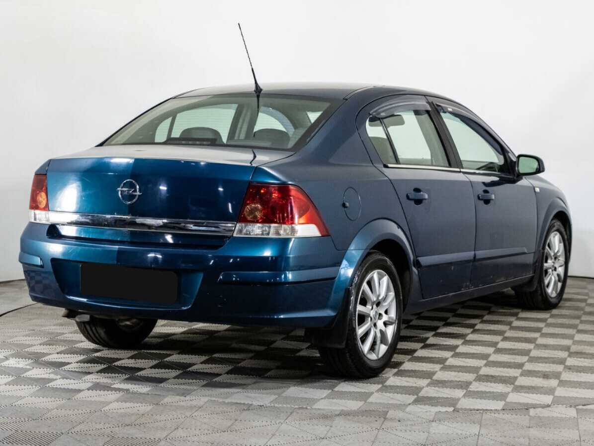 Opel Astra с пробегом — 2008 год. Фото: #3