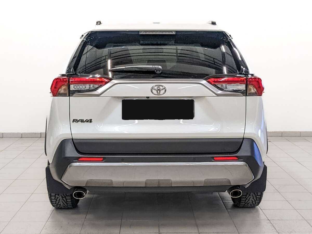 Toyota RAV4 с пробегом — 2021 год. Фото: #5