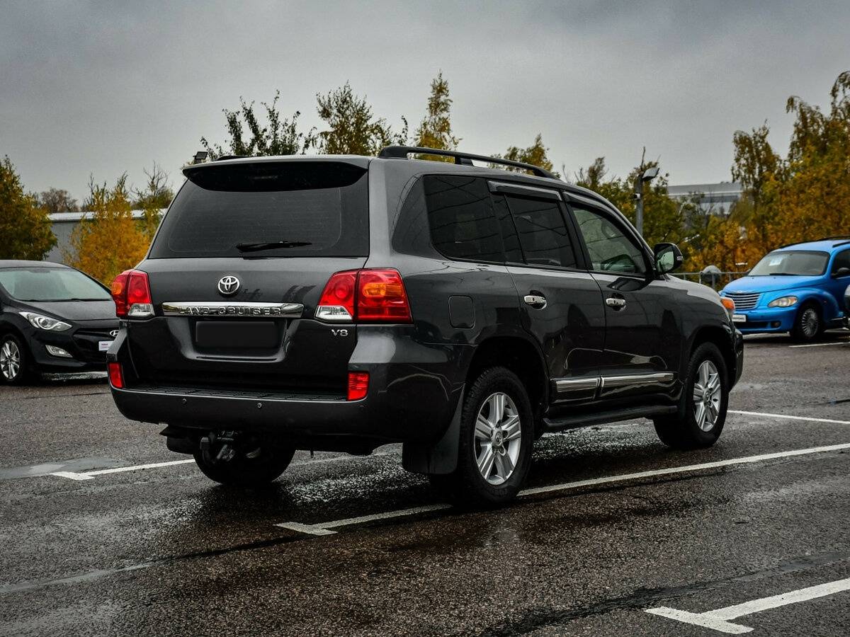 Toyota Land Cruiser с пробегом — 2012 год. Фото: #4