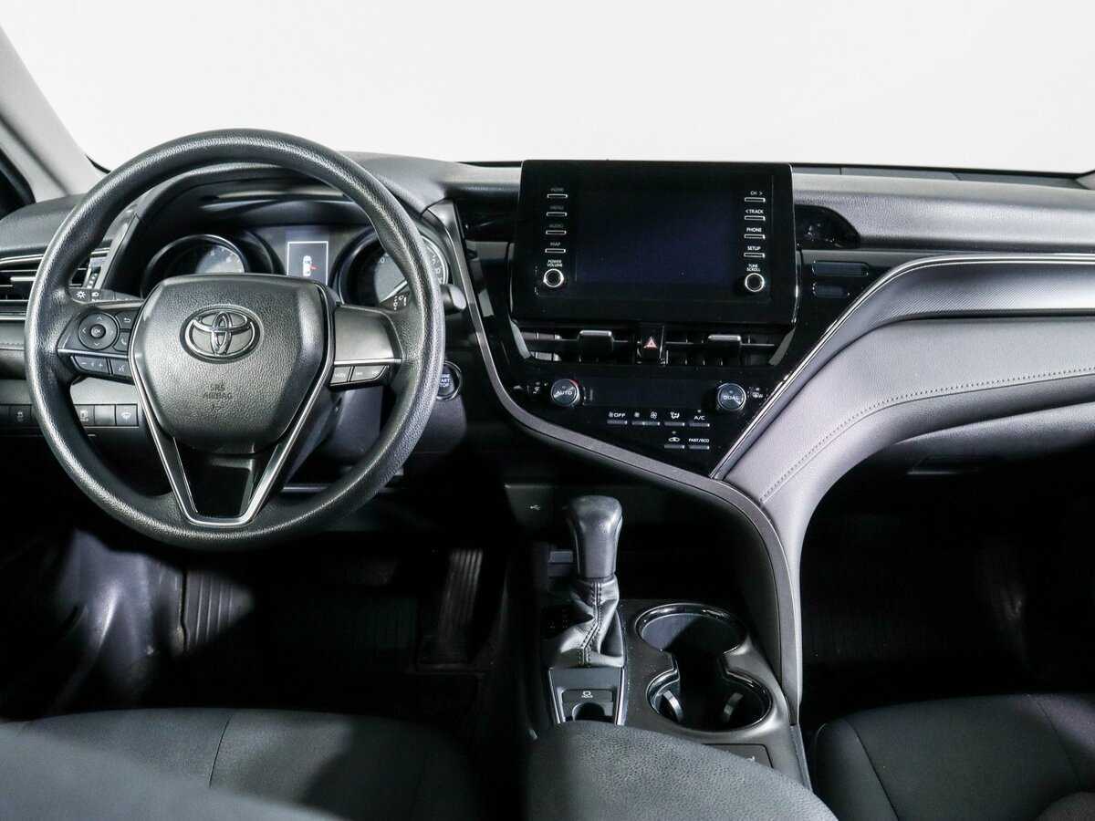 Toyota Camry с пробегом — 2021 год. Фото: #8