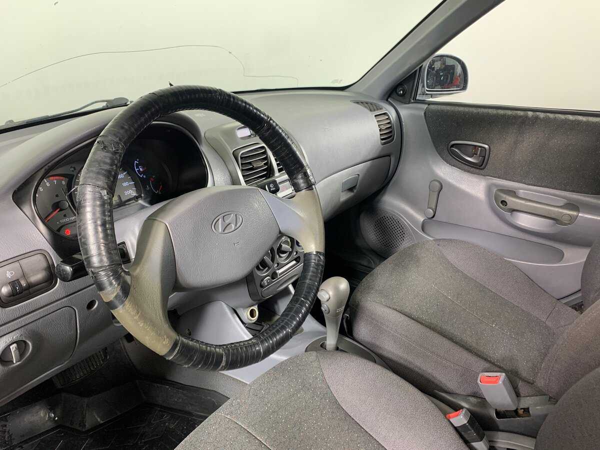 Hyundai Accent с пробегом — 2004 год. Фото: #11