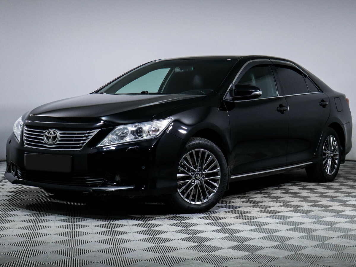 Toyota Camry с пробегом — 2014 год. Посмотреть фото