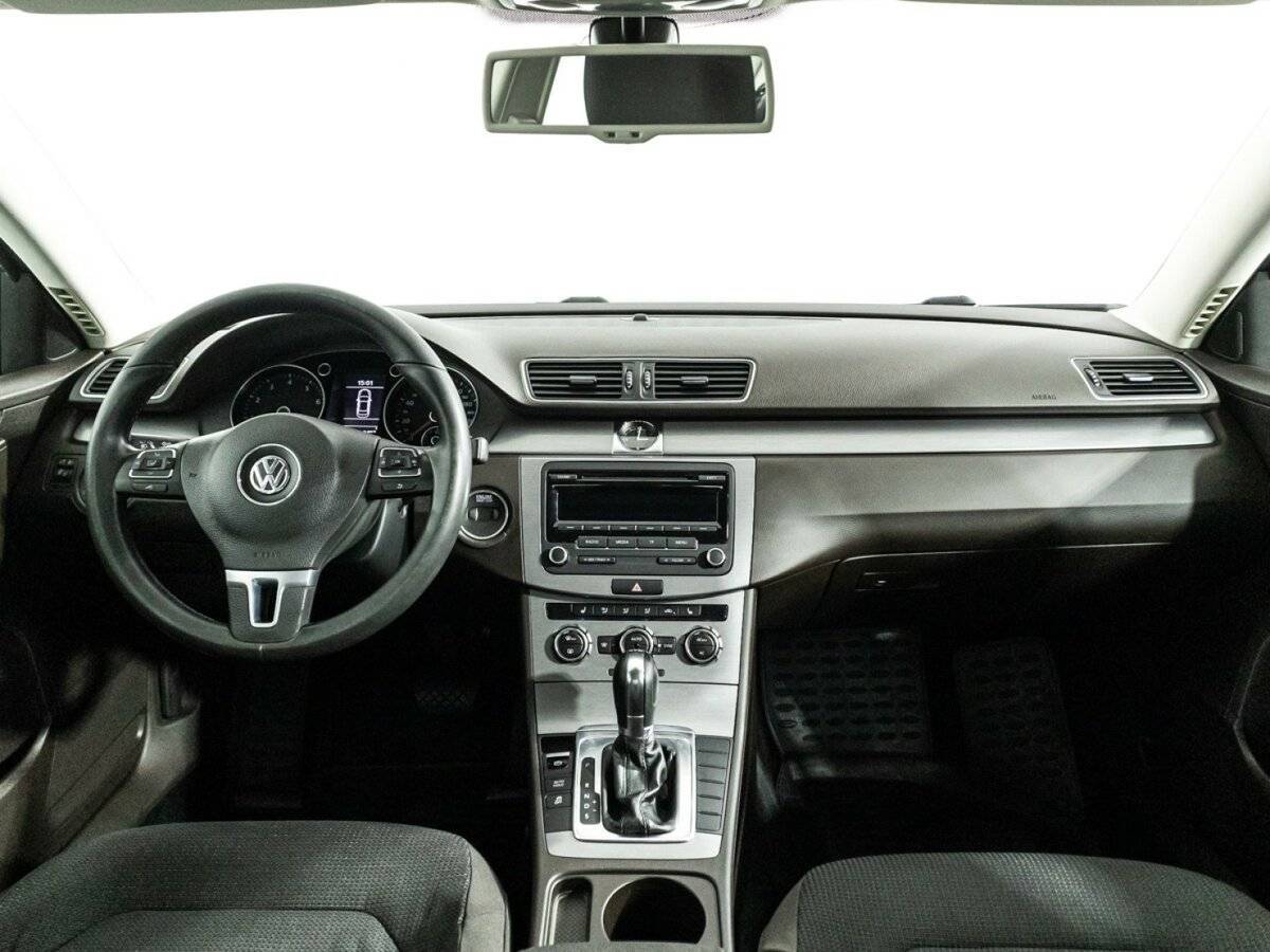 Volkswagen Passat с пробегом — 2011 год. Фото: #12