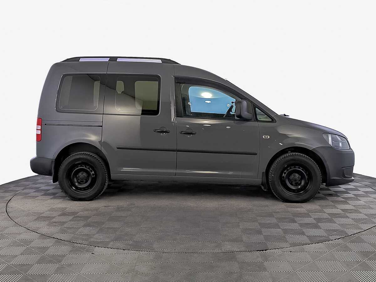 Volkswagen Caddy с пробегом — 2013 год. Фото: #3