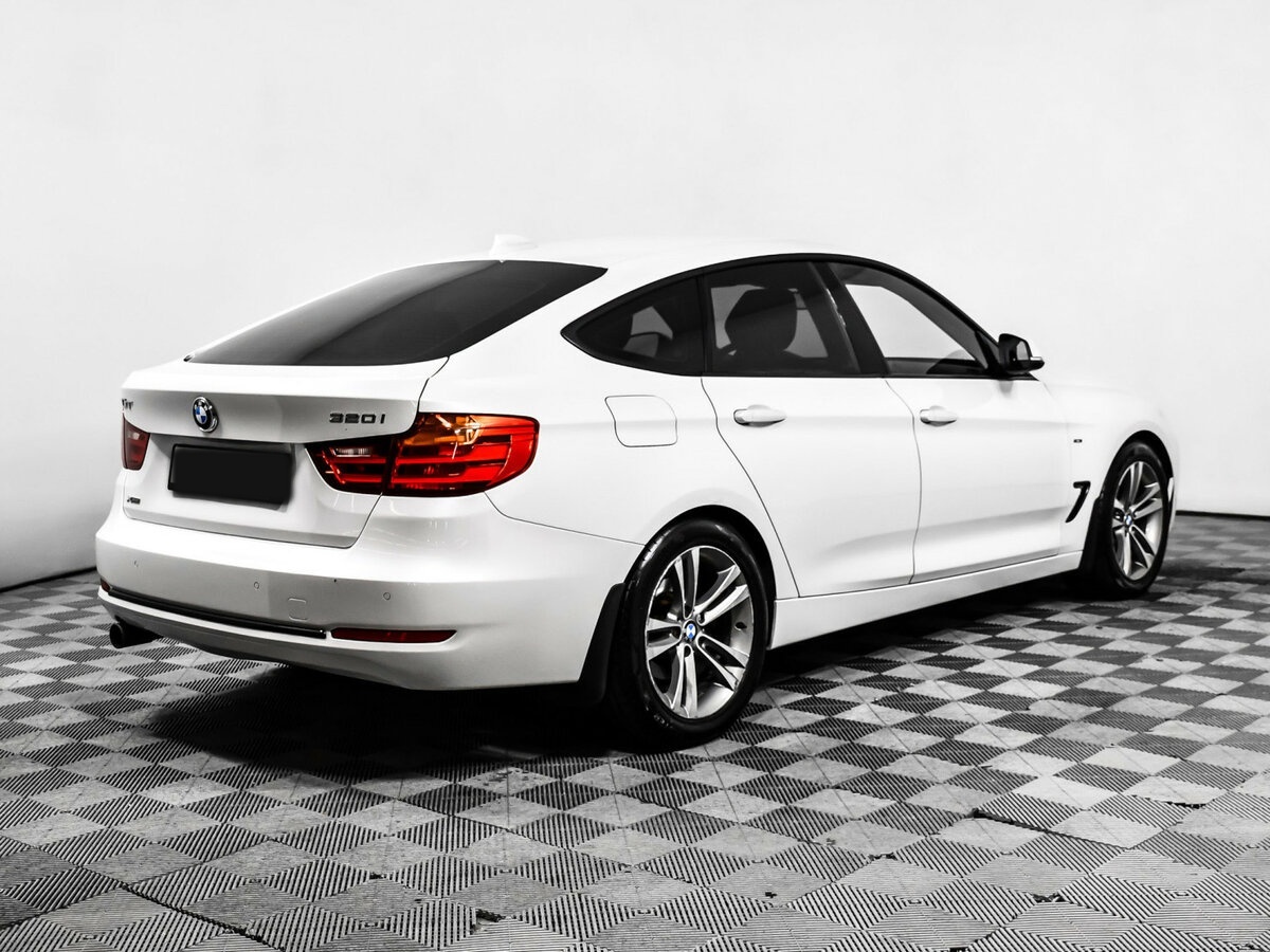 BMW 3 серии с пробегом — 2015 год. Фото: #4