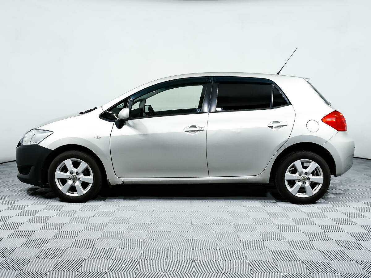 Toyota Auris с пробегом — 2008 год. Фото: #7