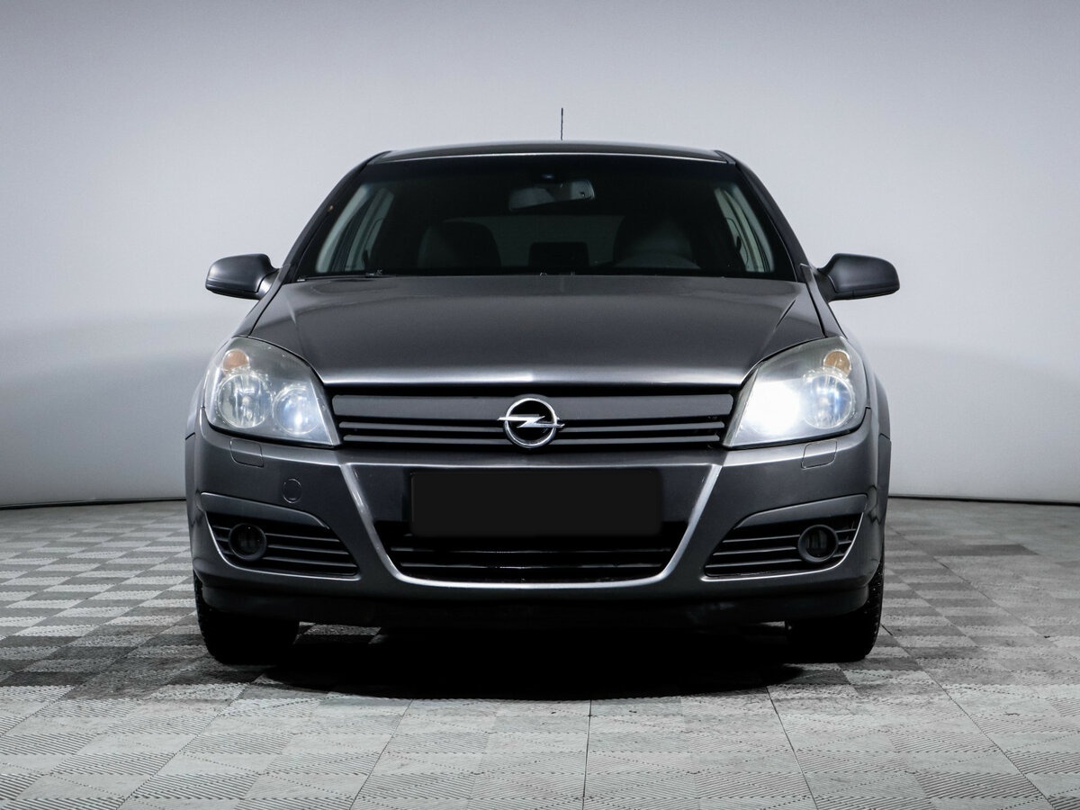 Opel Astra с пробегом — 2006 год. Фото: #1