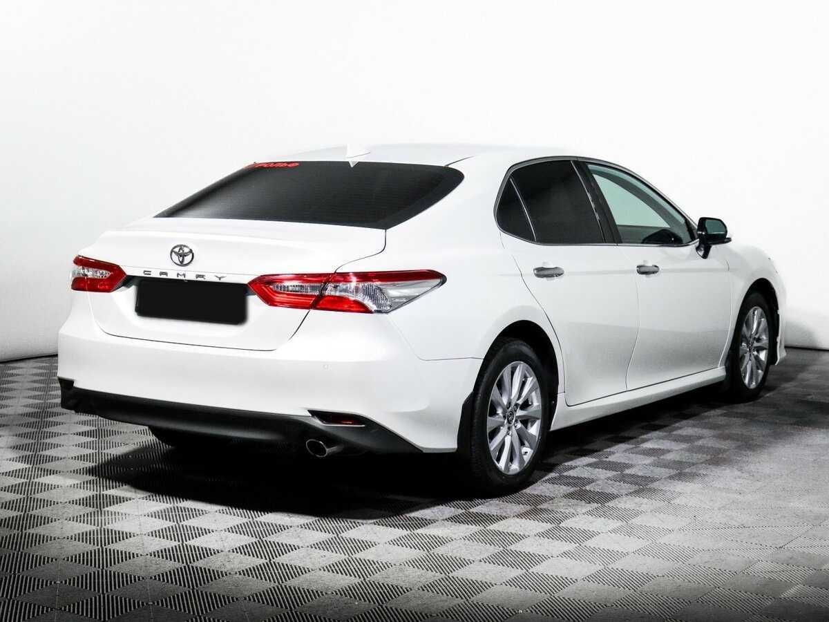 Toyota Camry с пробегом — 2019 год. Фото: #4