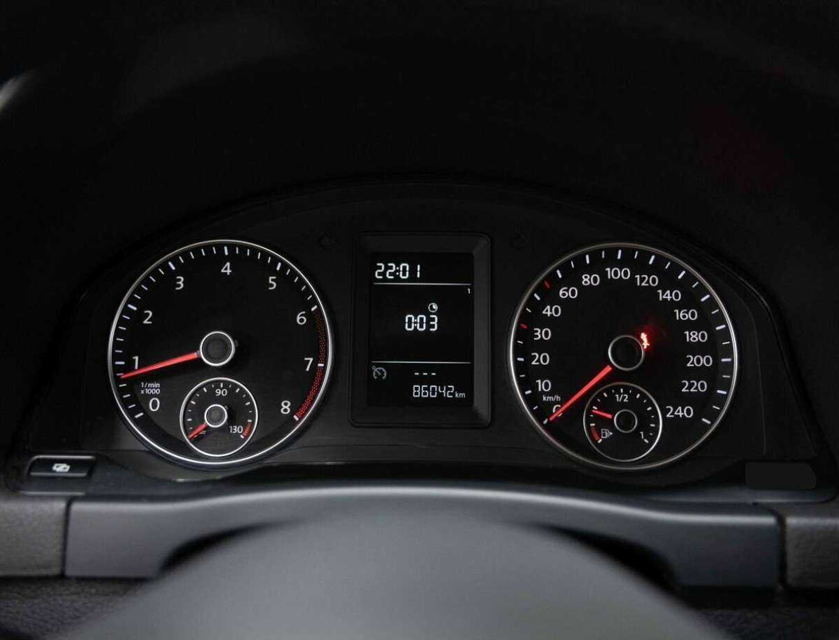 Volkswagen Golf Plus с пробегом — 2011 год. Фото: #14