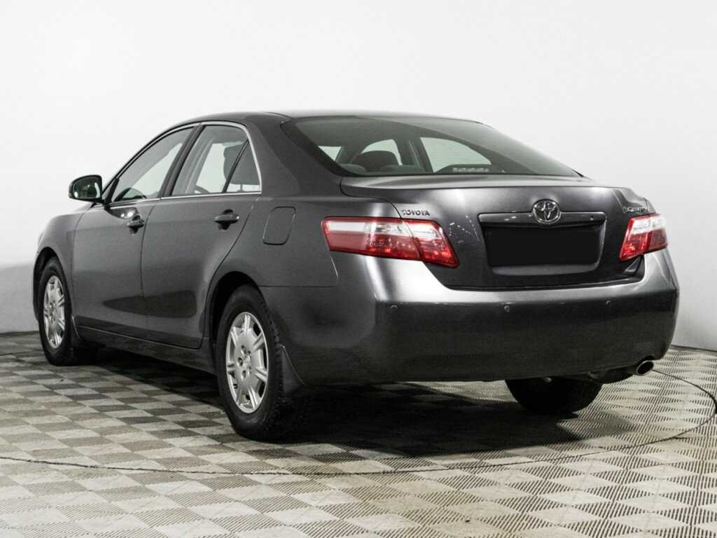Toyota Camry с пробегом — 2010 год. Фото: #6