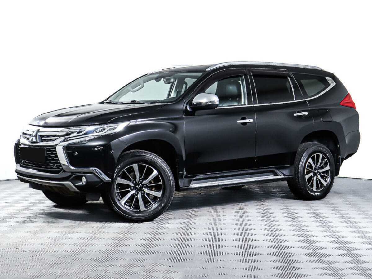 Mitsubishi Pajero Sport с пробегом — 2018 год. Фото: #0