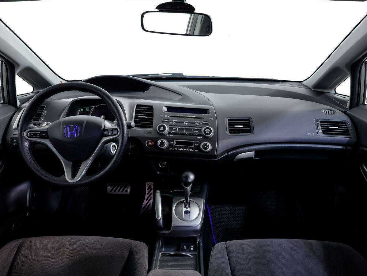 Honda Civic с пробегом — 2008 год. Фото: #9