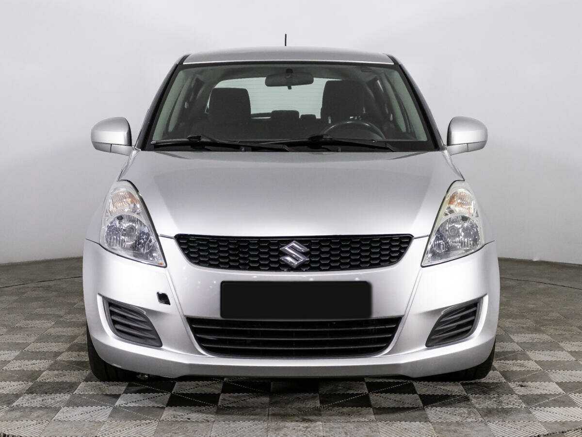 Suzuki Swift с пробегом — 2011 год. Фото: #1