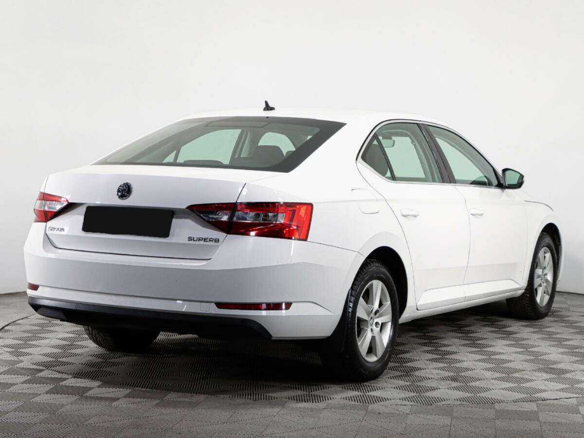 Skoda Superb с пробегом — 2016 год. Фото: #3