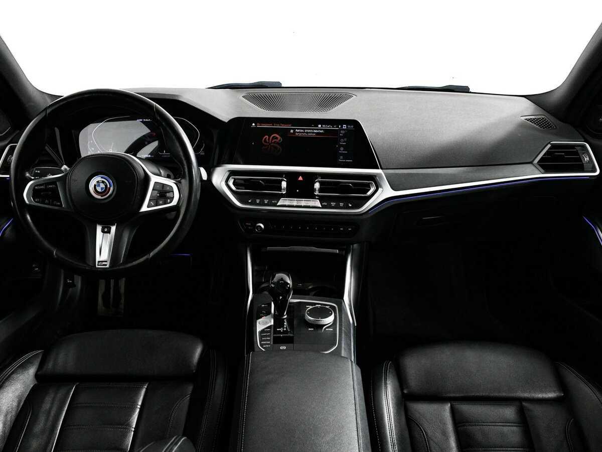 BMW 3 серии с пробегом — 2021 год. Фото: #8
