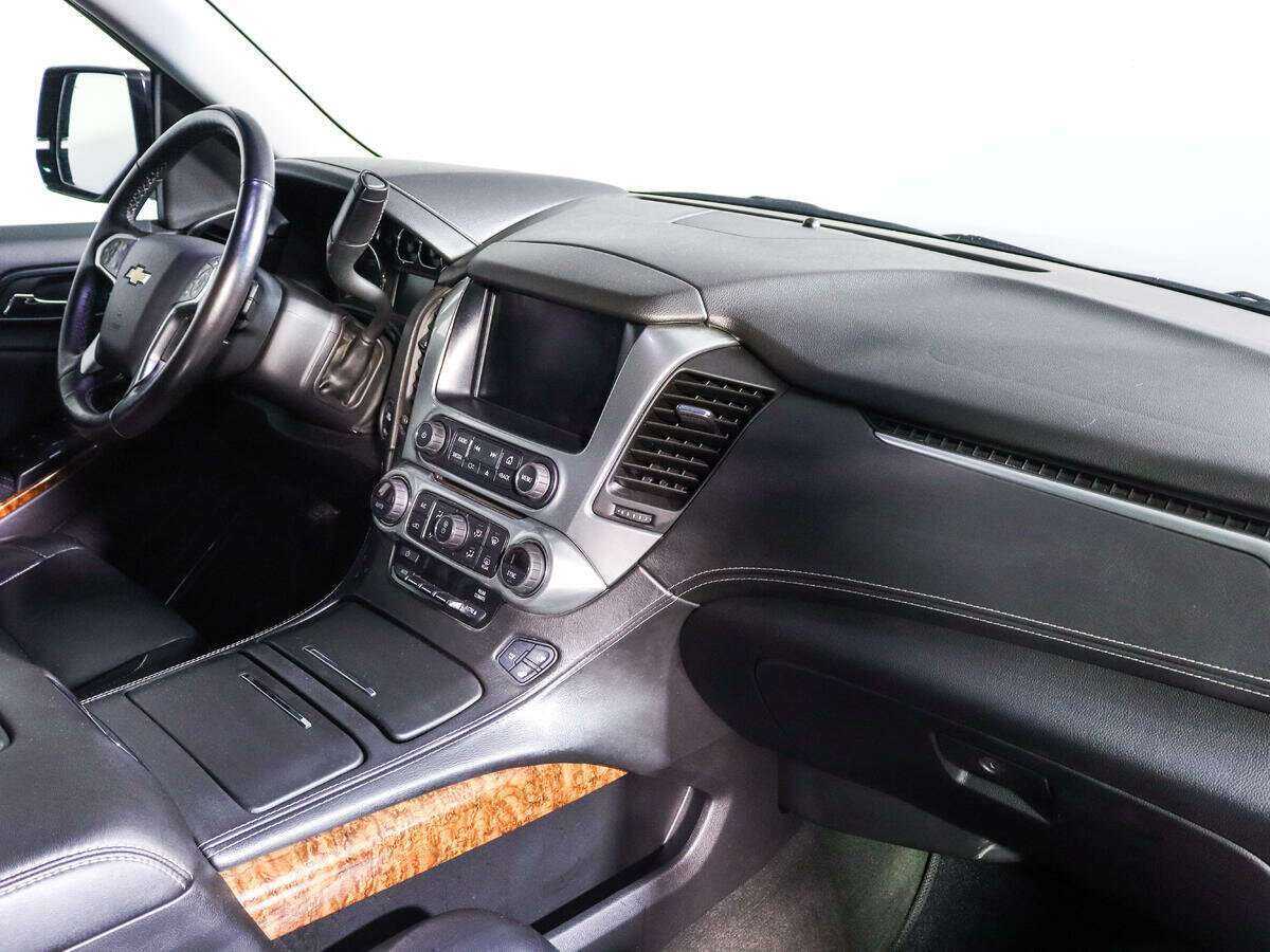 Chevrolet Tahoe с пробегом — 2016 год. Фото: #5