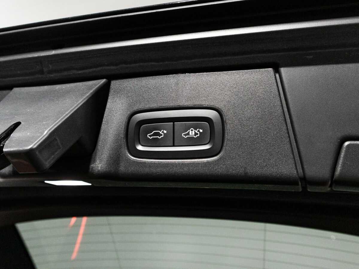 Volvo V90 Cross Country с пробегом — 2019 год. Фото: #15
