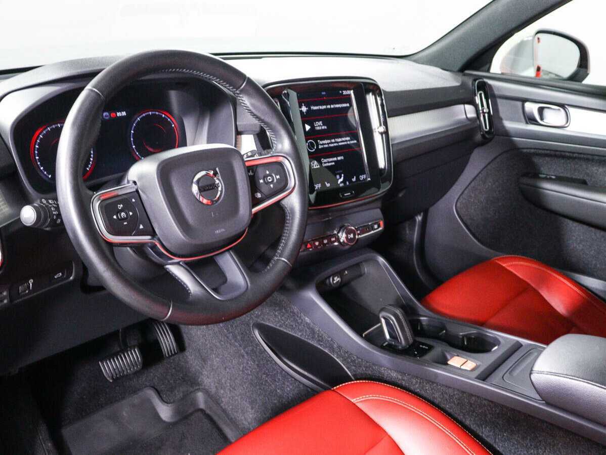 Volvo XC40 с пробегом — 2021 год. Фото: #11
