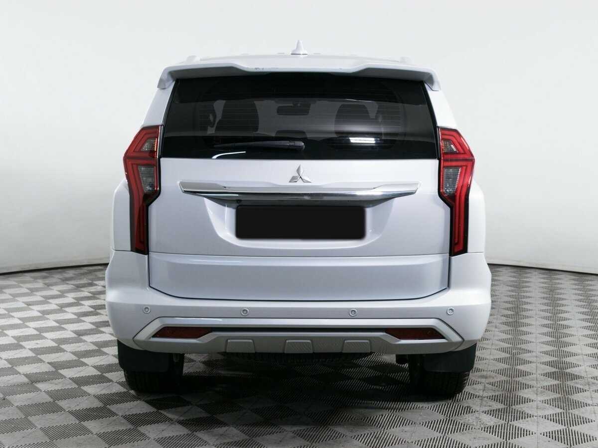 Mitsubishi Pajero Sport с пробегом — 2020 год. Фото: #4