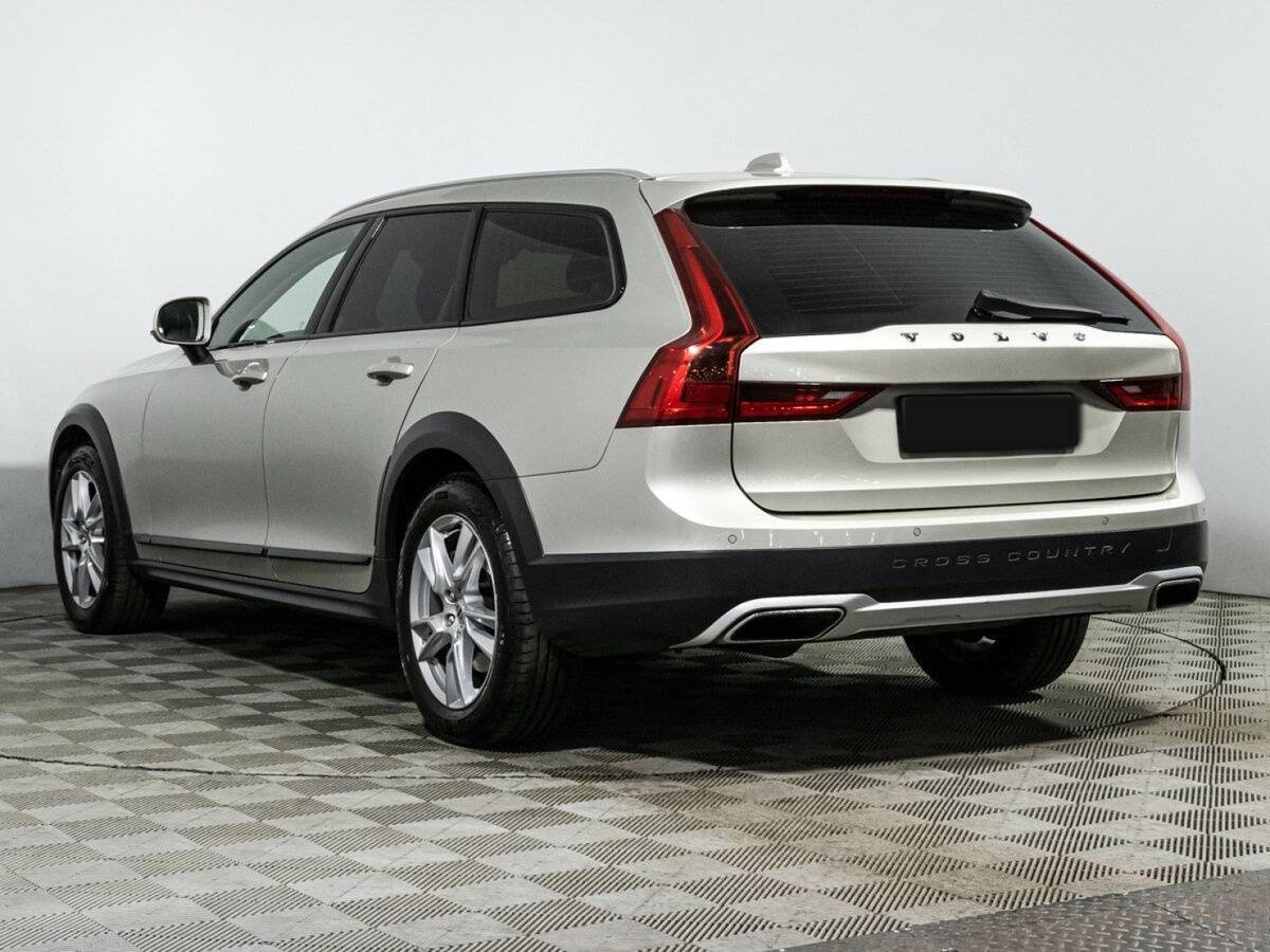 Volvo V90 Cross Country с пробегом — 2017 год. Фото: #5