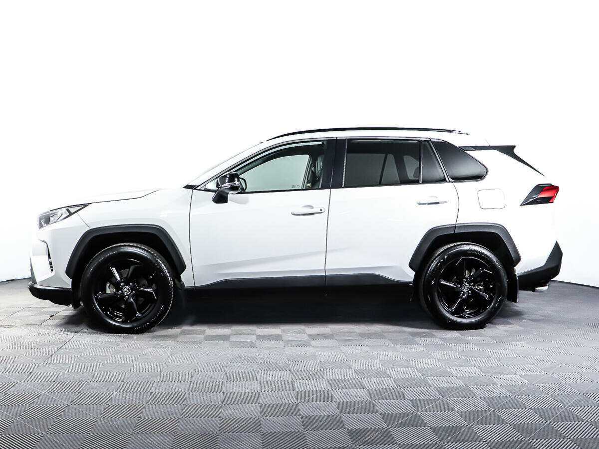 Toyota RAV4 с пробегом — 2022 год. Фото: #7