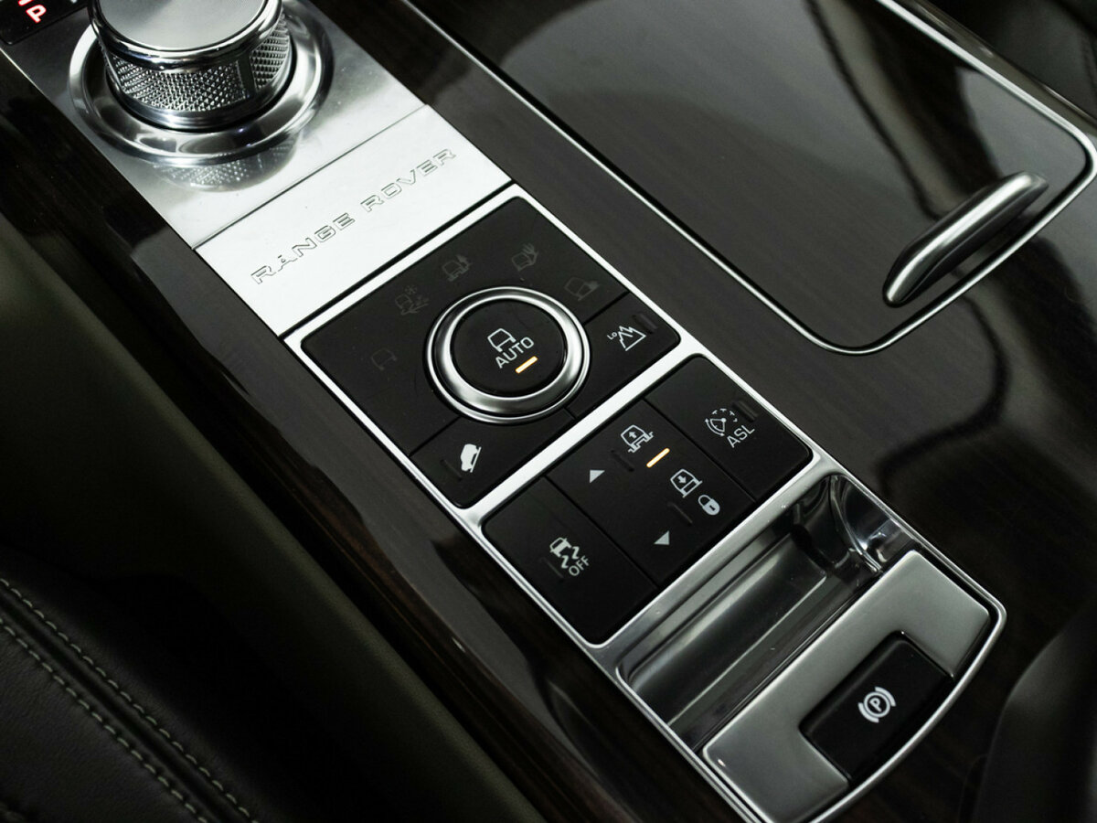 Land Rover Range Rover с пробегом — 2015 год. Фото: #22