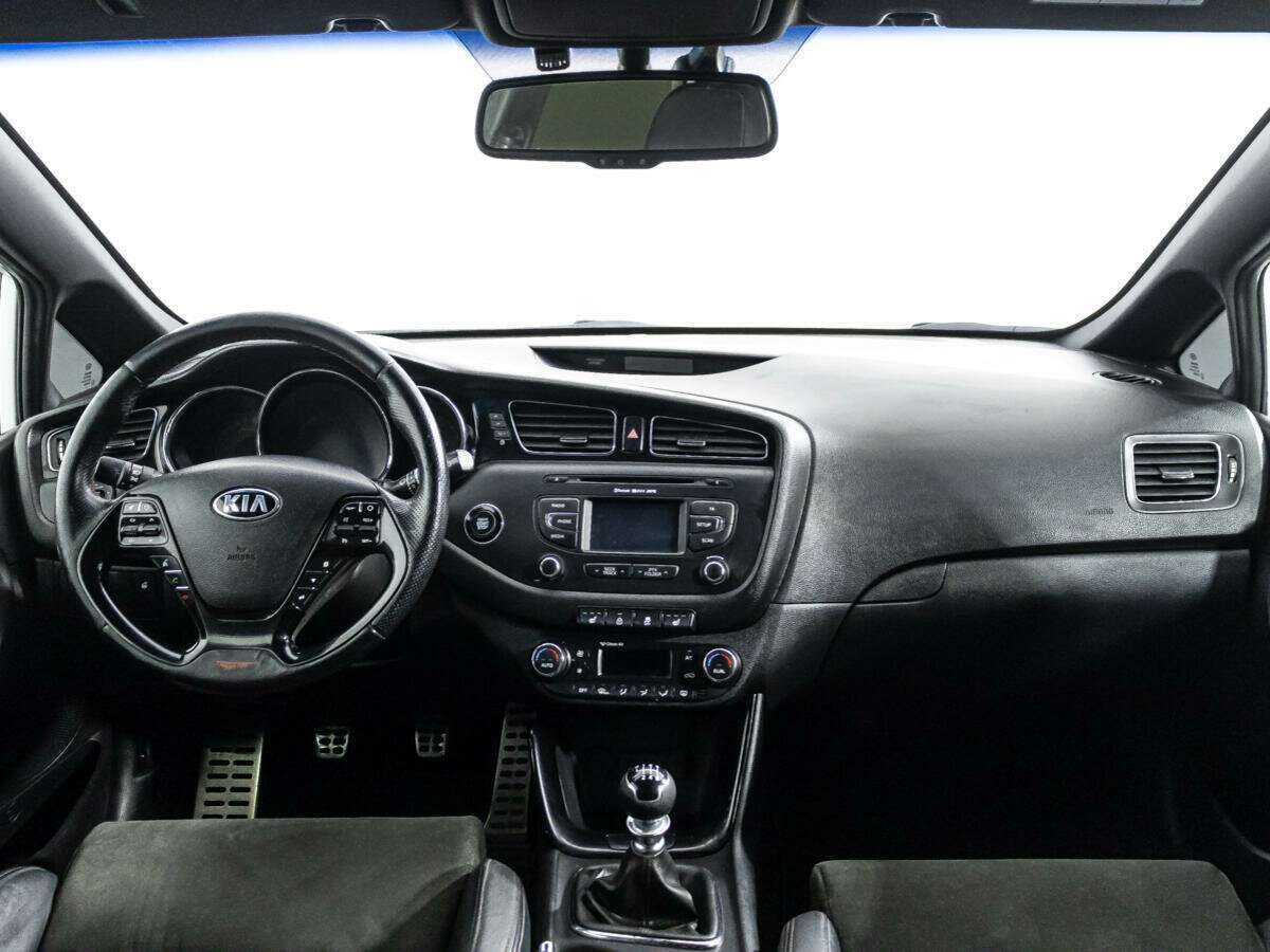 Kia Ceed GT с пробегом — 2014 год. Фото: #12