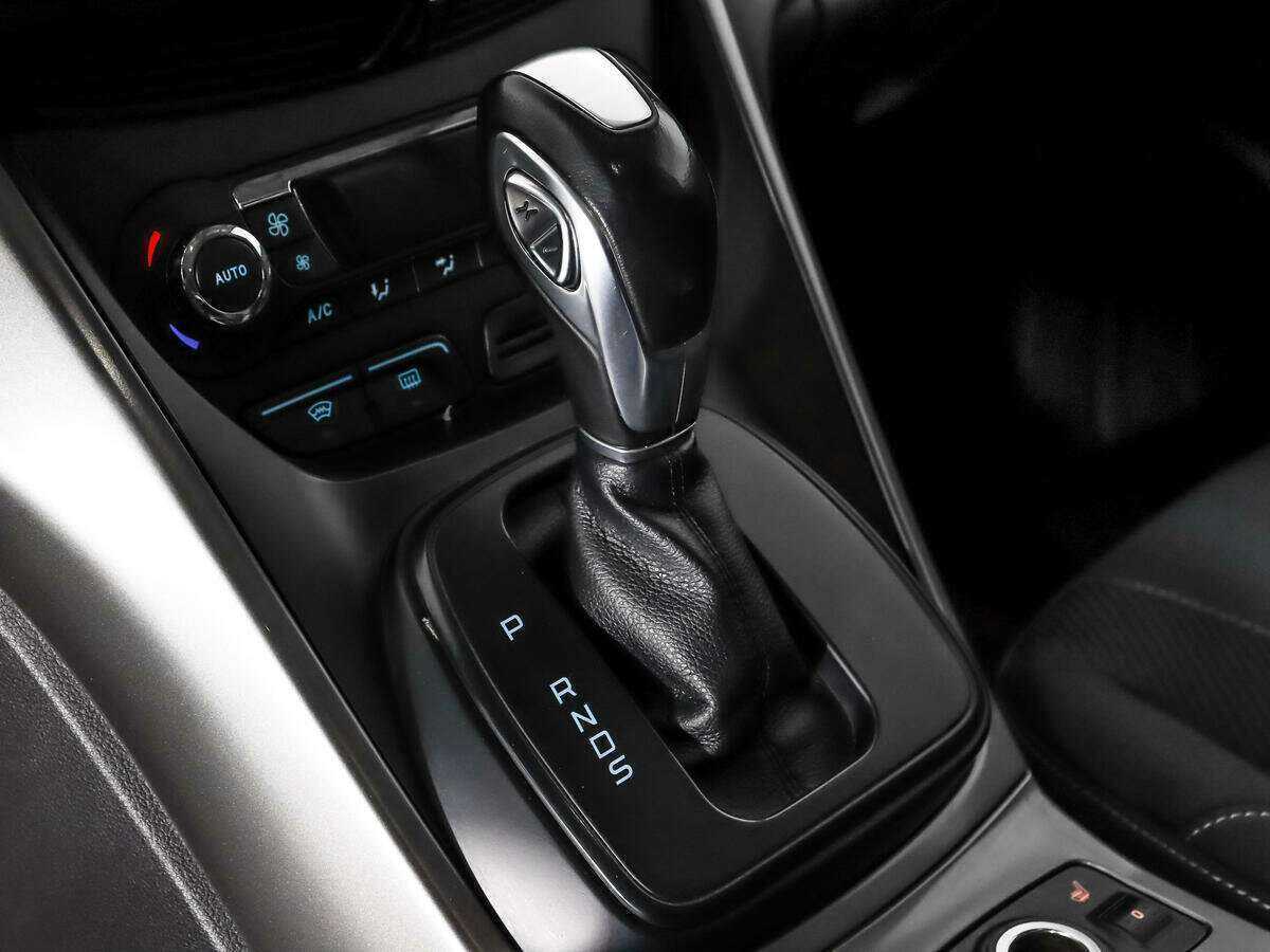 Ford Kuga с пробегом — 2014 год. Фото: #9