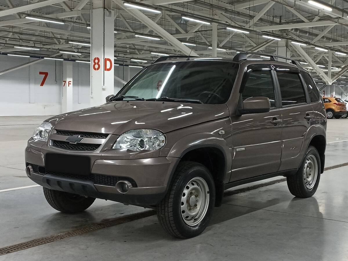 Chevrolet Niva с пробегом — 2013 год. Фото: #0