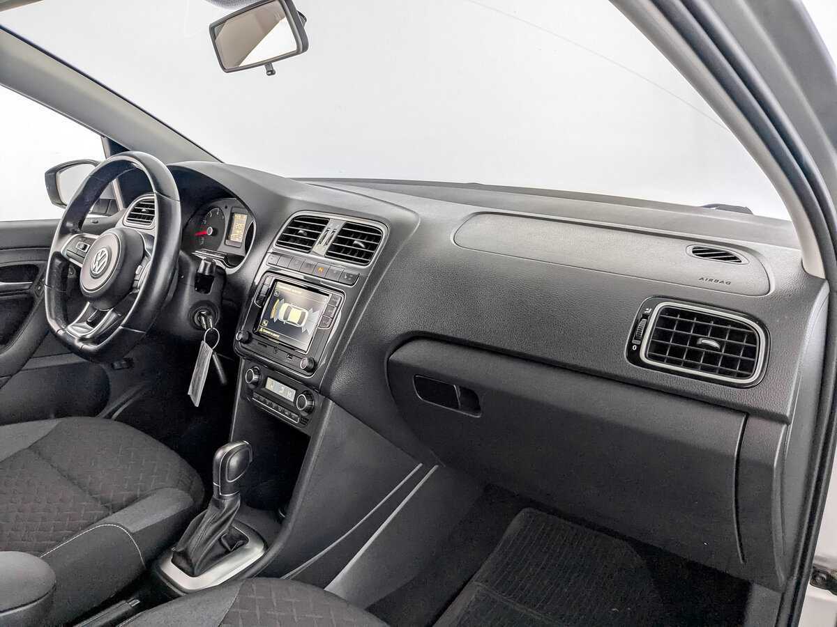 Volkswagen Polo с пробегом — 2019 год. Фото: #10
