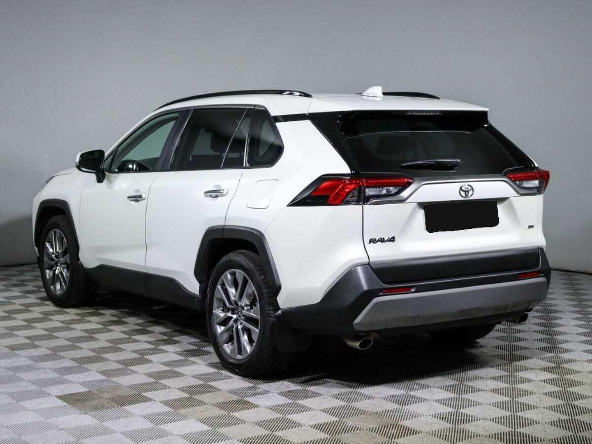 Toyota RAV4 с пробегом — 2020 год. Фото: #5