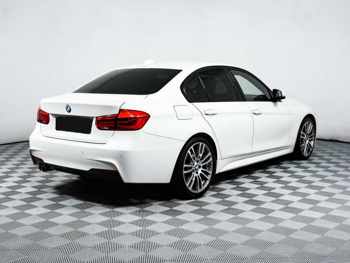 BMW 3 серии с пробегом — 2018 год. Фото: #4