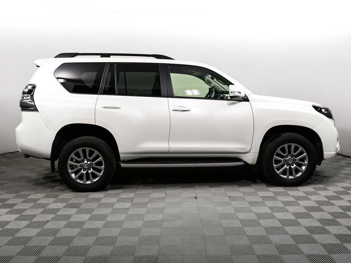 Toyota Land Cruiser Prado с пробегом — 2017 год. Фото: #3