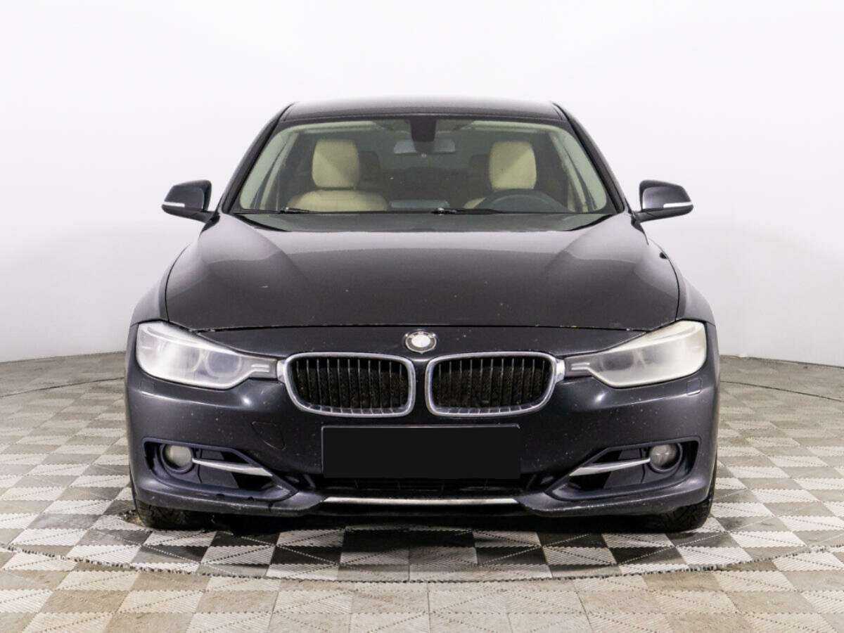 BMW 3 серии с пробегом — 2014 год. Фото: #1