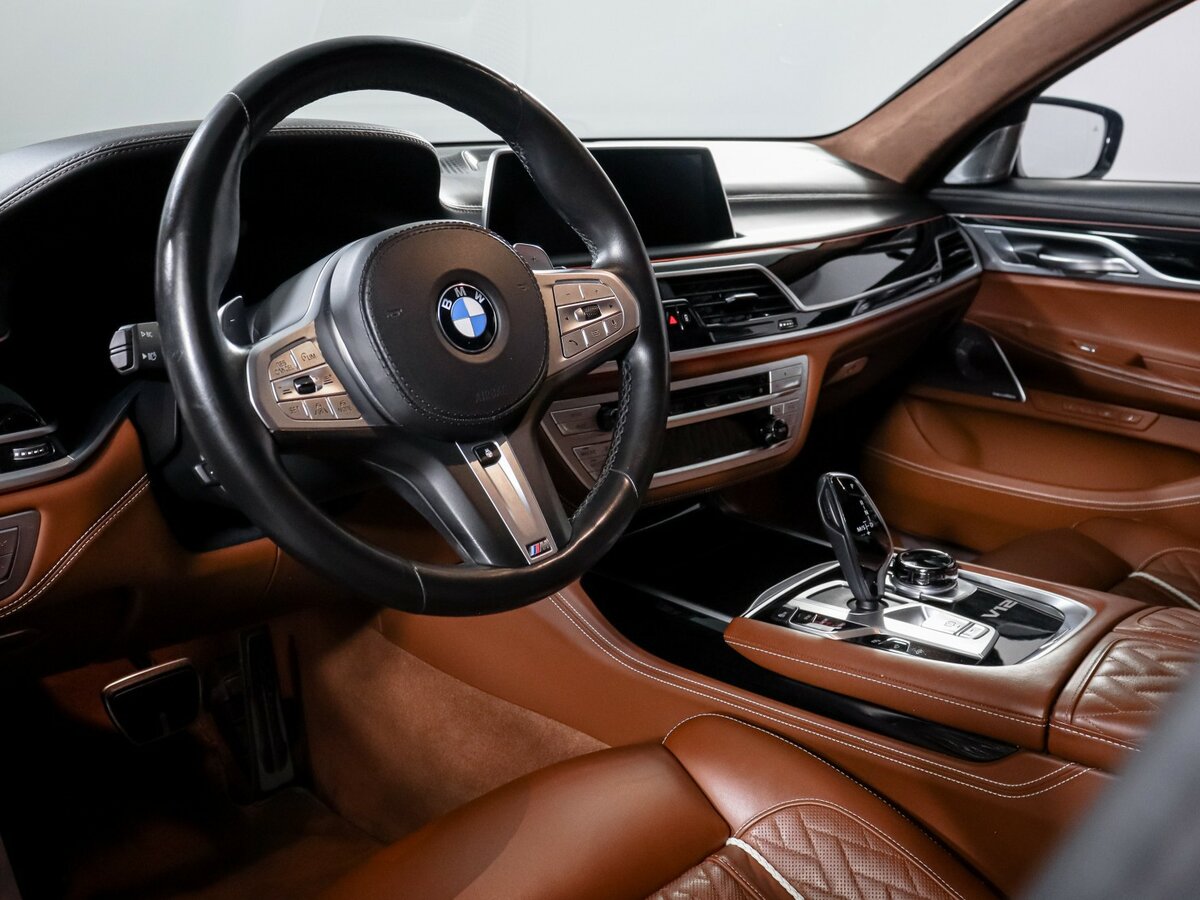 BMW 7 серии с пробегом — 2021 год. Фото: #11