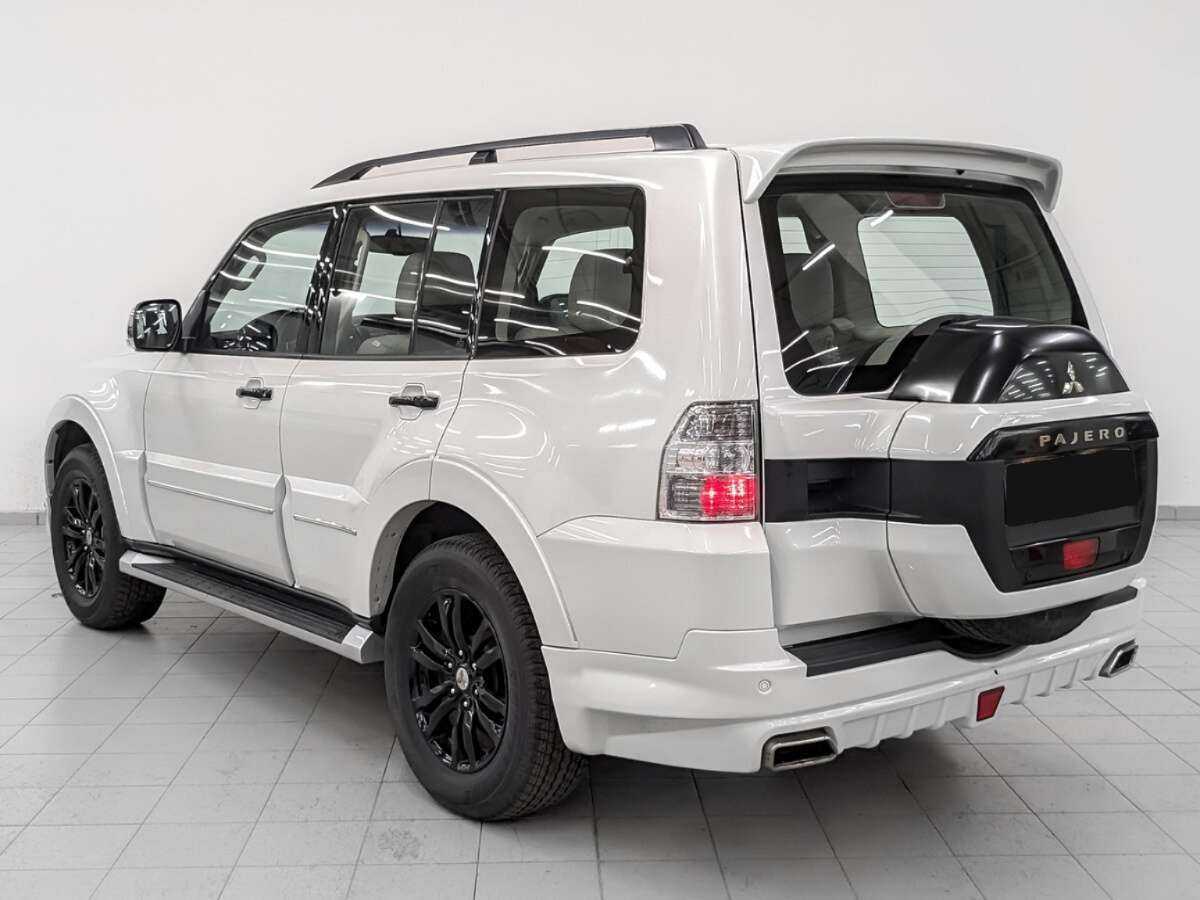 Mitsubishi Pajero с пробегом — 2019 год. Фото: #6