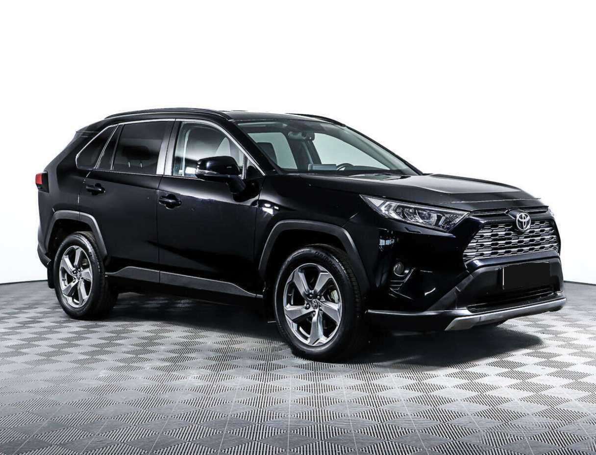 Toyota RAV4 с пробегом — 2021 год. Фото: #2