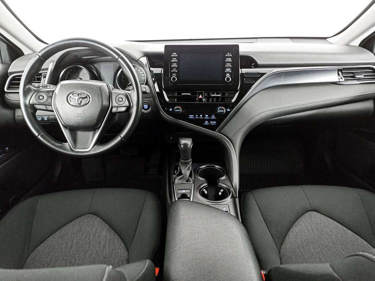 Toyota Camry с пробегом — 2021 год. Фото: #10