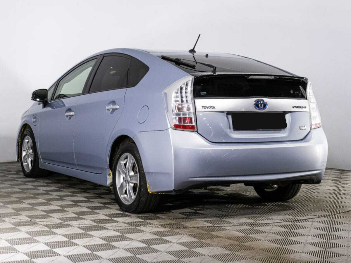 Toyota Prius с пробегом — 2010 год. Фото: #6