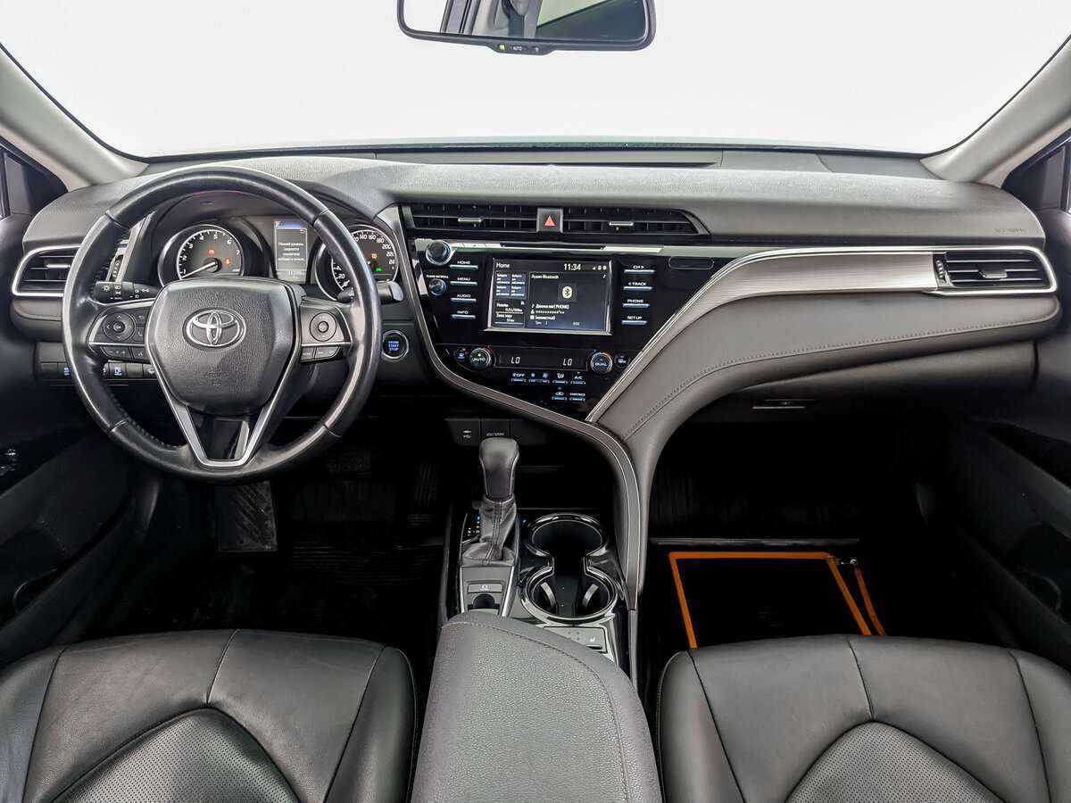 Toyota Camry с пробегом — 2019 год. Фото: #11